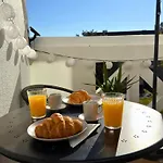 Sunny With Balcony And Pool - De Tavira 카바나스데타비라